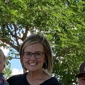 Meet your Posher, Lauren